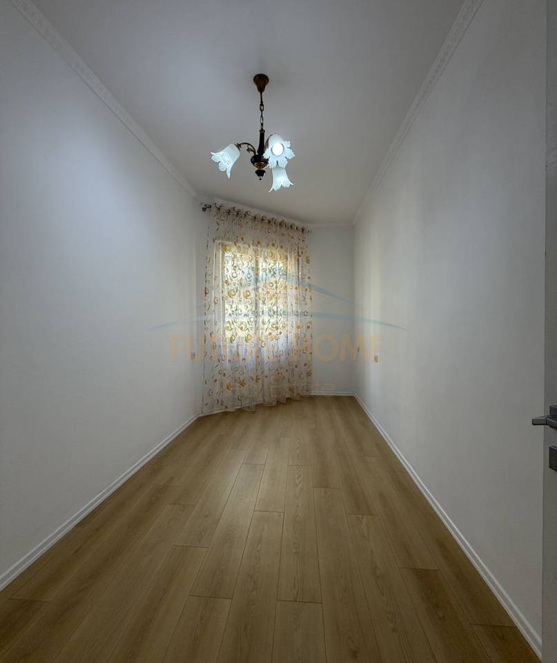 For sale, 2+1 Apartment, Thesarit Street, Fresk, Tirana