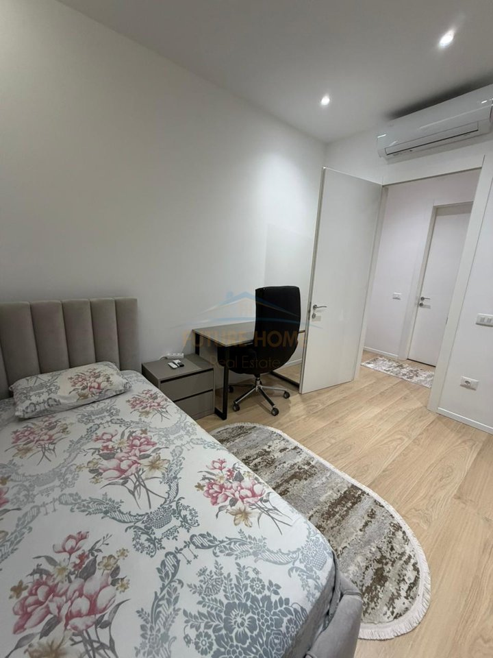 Shitet, Apartament 2+1+2+Post Parkimi, "Kompleksi Delijorgji ", Tiranë