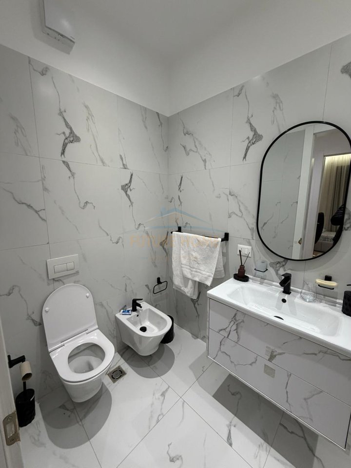 Shitet, Apartament 2+1+2+Post Parkimi, "Kompleksi Delijorgji ", Tiranë