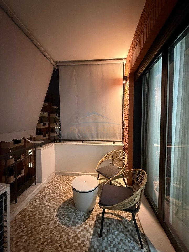 Shitet, Apartament 2+1+2+Post Parkimi, "Kompleksi Delijorgji ", Tiranë