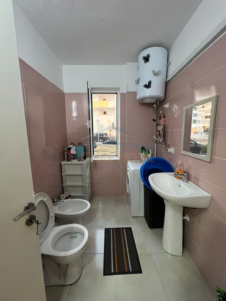 Shitet, Apartament 1+1, Qerret, Kavajë