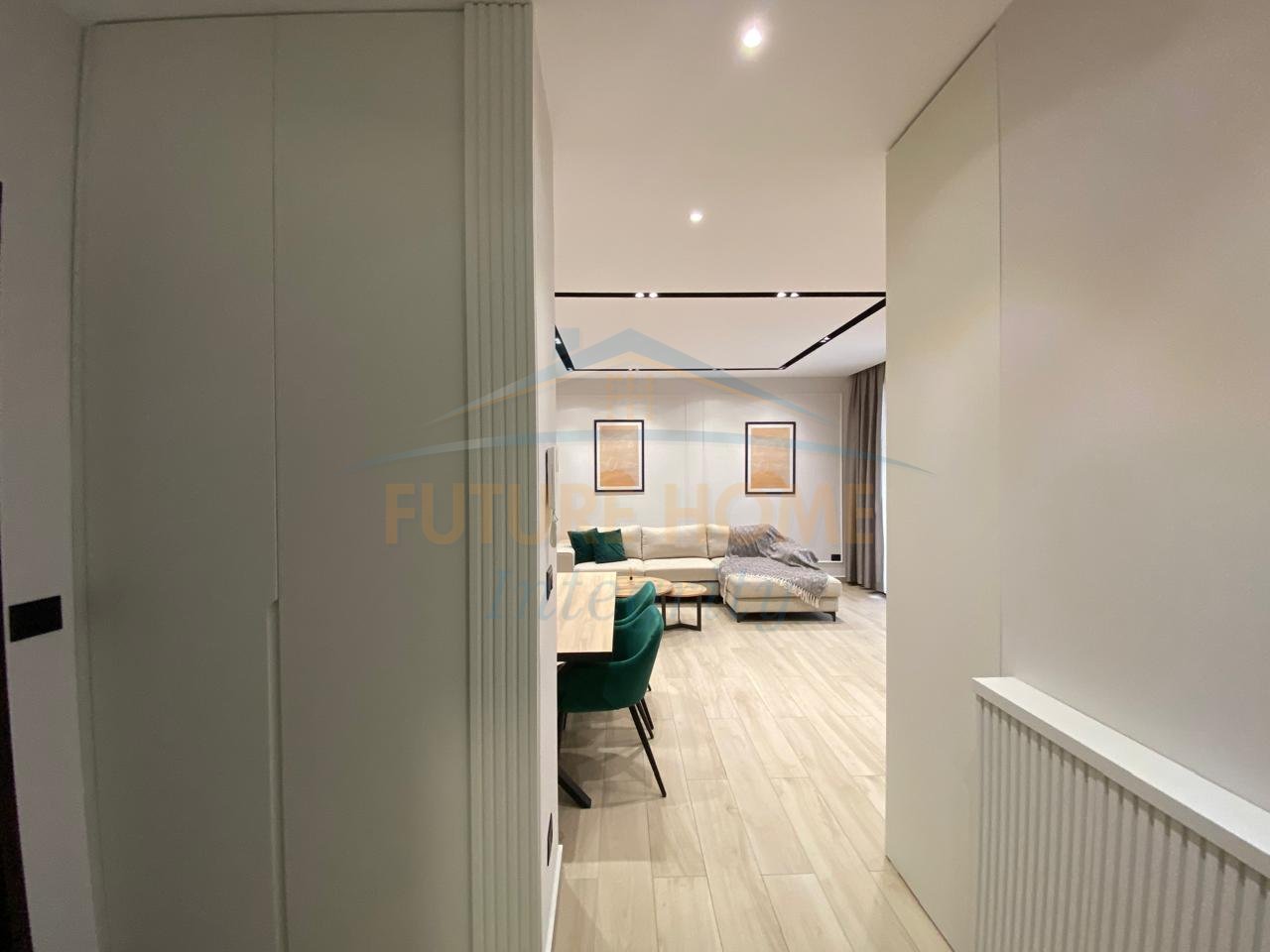 Affitto, Appartamento 1+1+ Posto Auto, Residenza Sofia, Tirana.