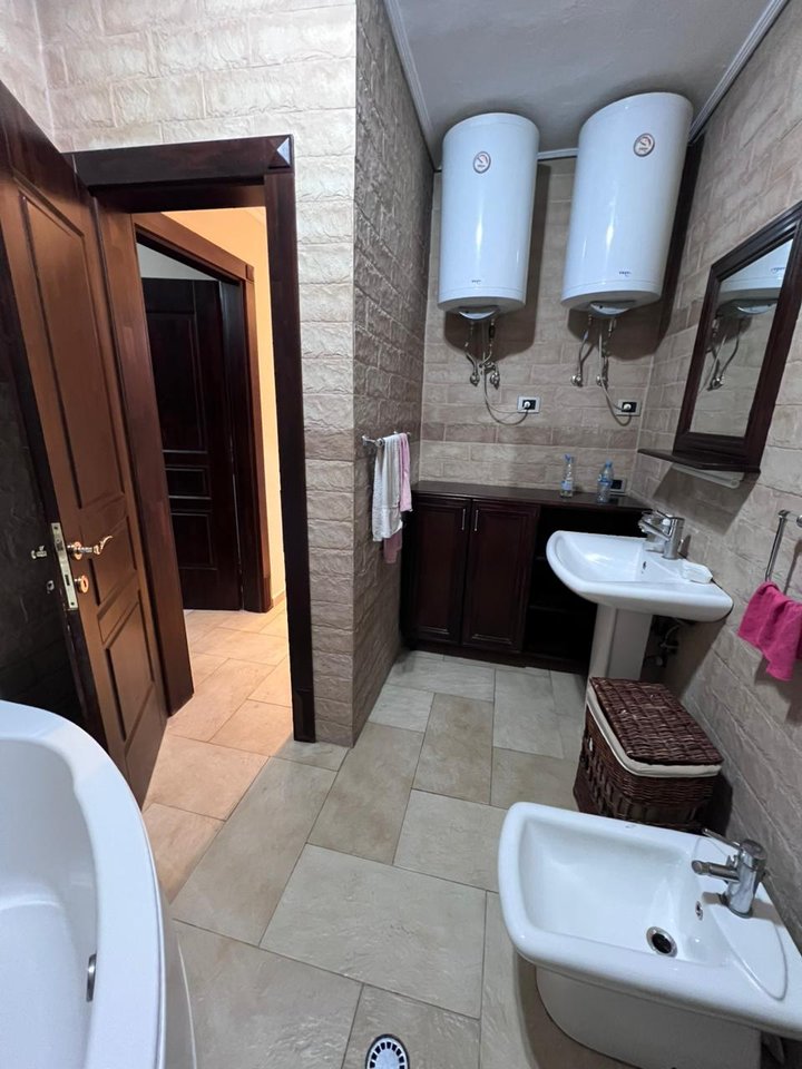 For rent, 3+1 Apartment, Bllok, Tirana