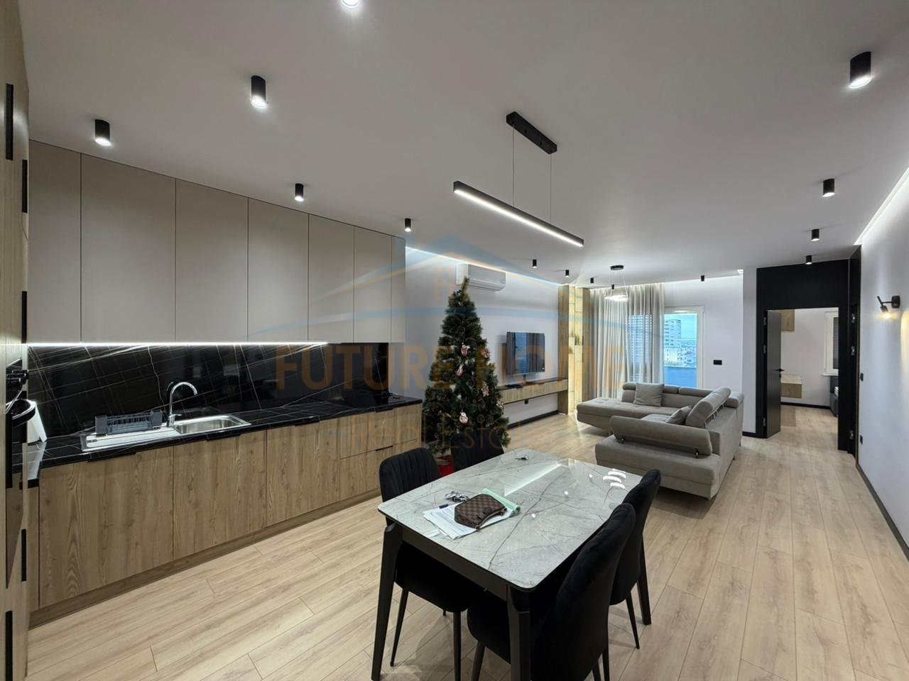 Qera, Apartament 2+2+2 Ballkone, Prane UKD, Durres