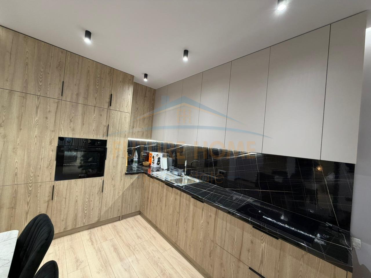 Qera, Apartament 2+2+2 Ballkone, Prane UKD, Durres