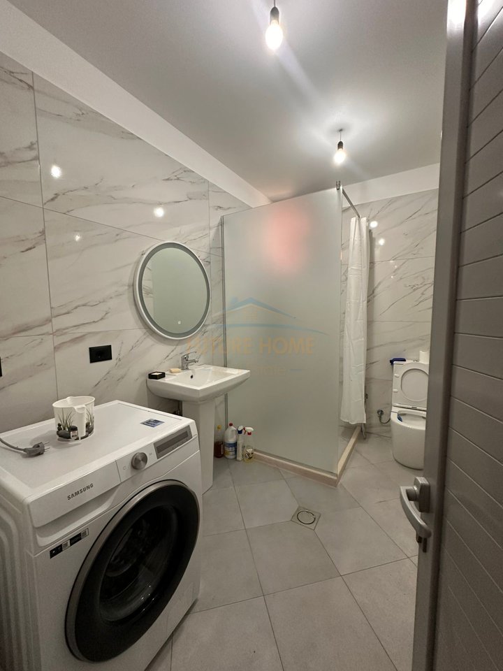 Qera , Shtëpi Private 1+1, Lagja ¨10 Korriku¨ , Vlore