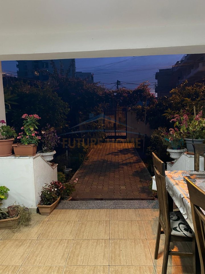 Shitet, Shtepi private, Plazh Hekurudha, Durres