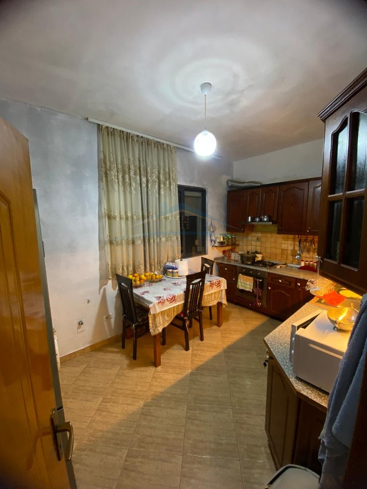 Shitet, Shtepi private, Plazh Hekurudha, Durres