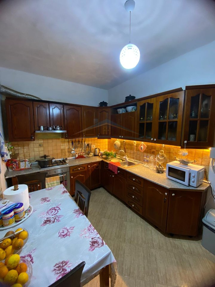 Shitet, Shtepi private, Plazh Hekurudha, Durres