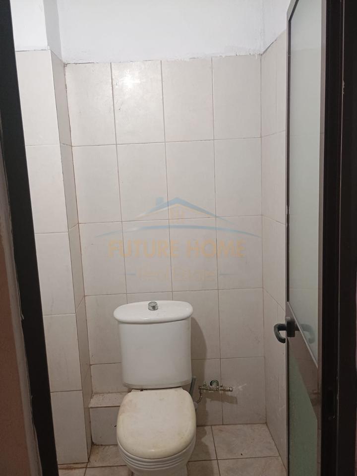 Shitet, Ambient Biznesi, Lagja e Cabenjve, Tiranë