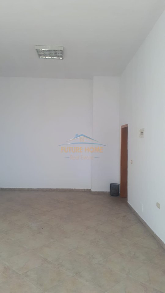 Shitet,Ambient Biznesi,Rruga Dritan Hoxha,Tirane