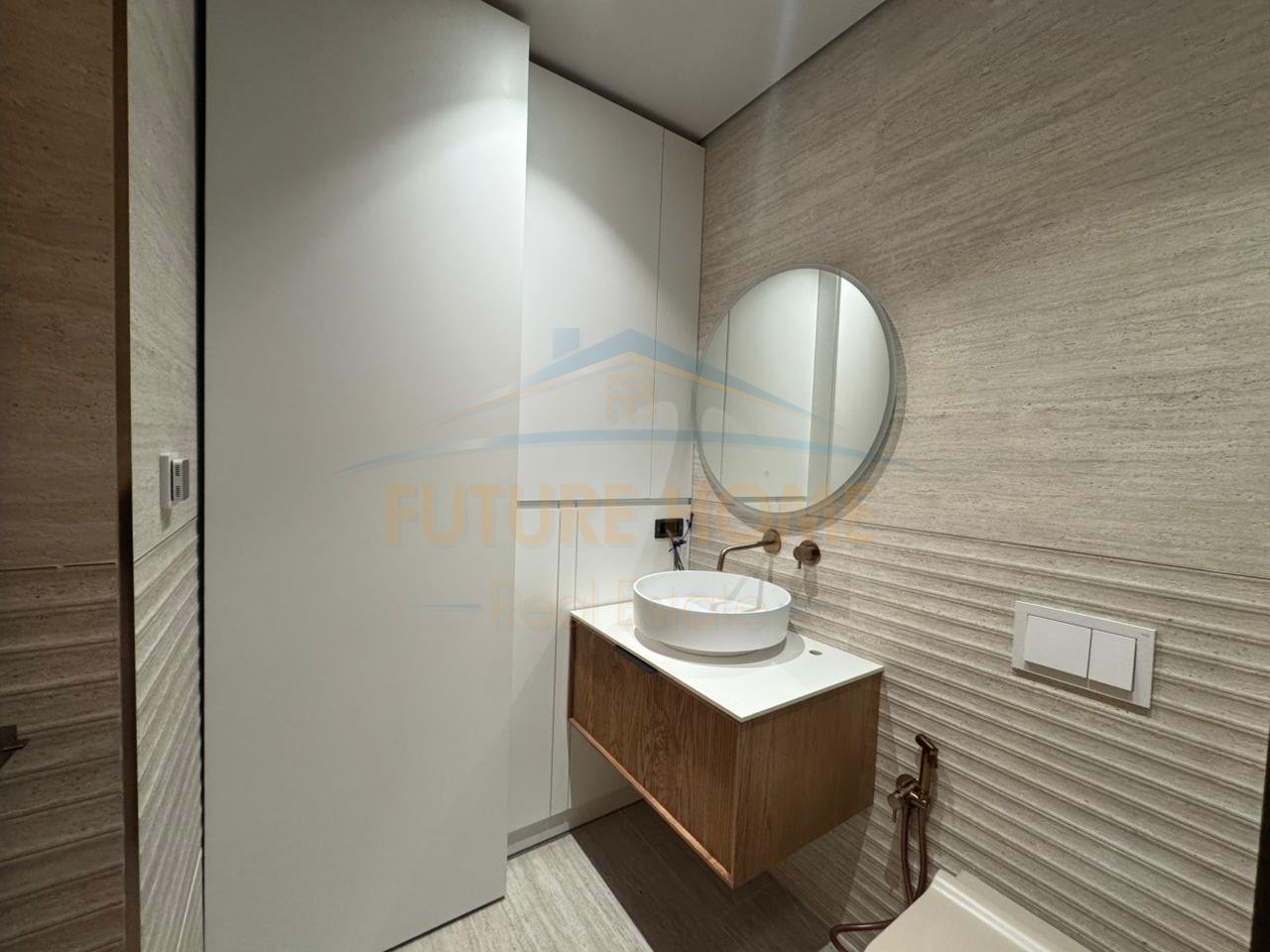 Qira, Appartamento 1+1, Golden Tower, Via Mine Peza