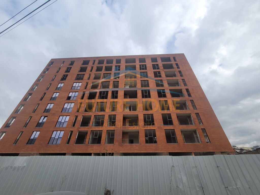 For sale, Apartment 2+1+2, Siri Kodra Street, Tirana.