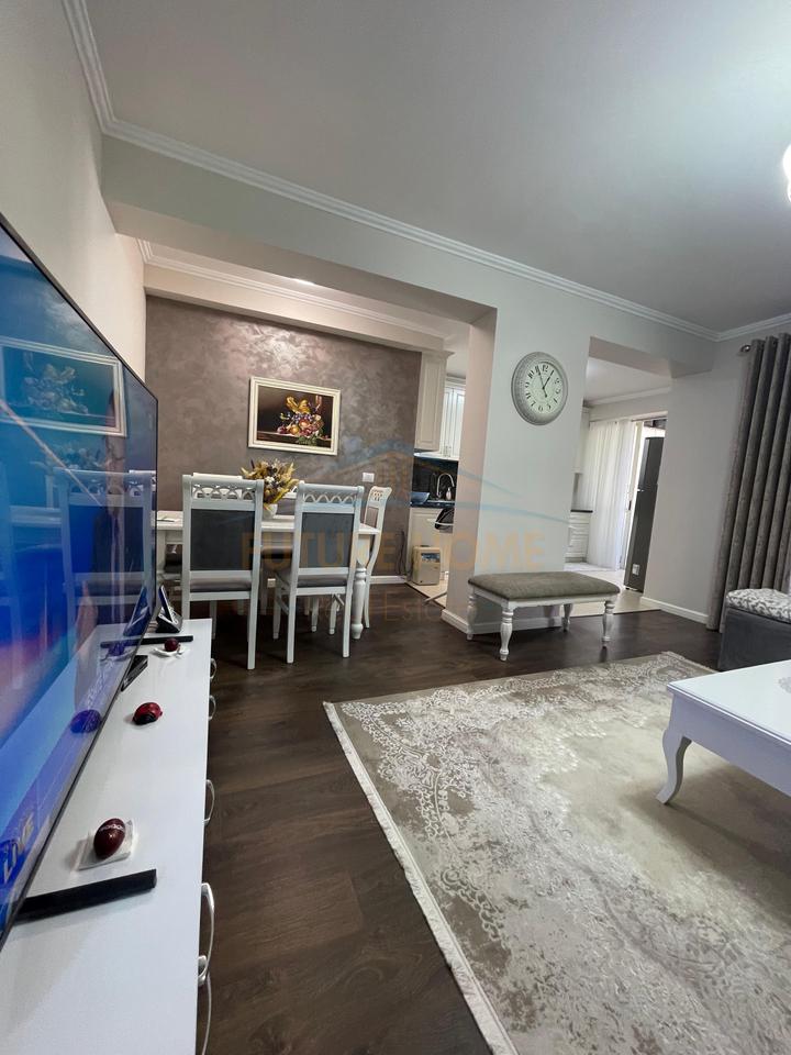 In affitto, Appartamento 2+1, Rruga e Barrikadave, Tirana