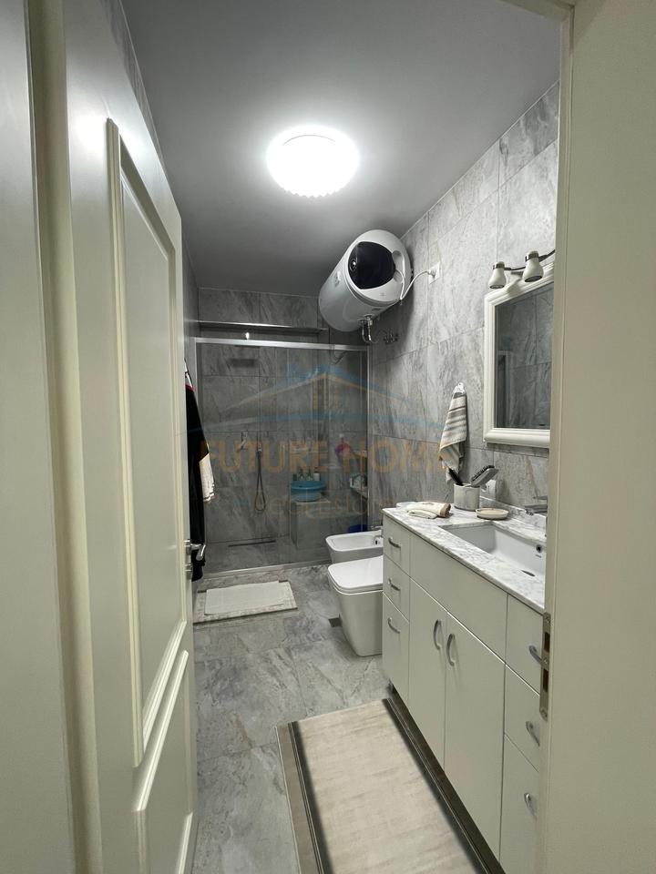 In affitto, Appartamento 2+1, Rruga e Barrikadave, Tirana