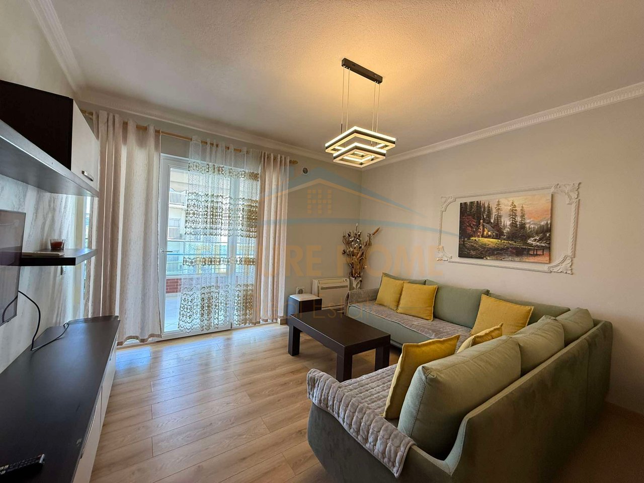 Qira, Apartament 3+1+2, Liqeni i Thate