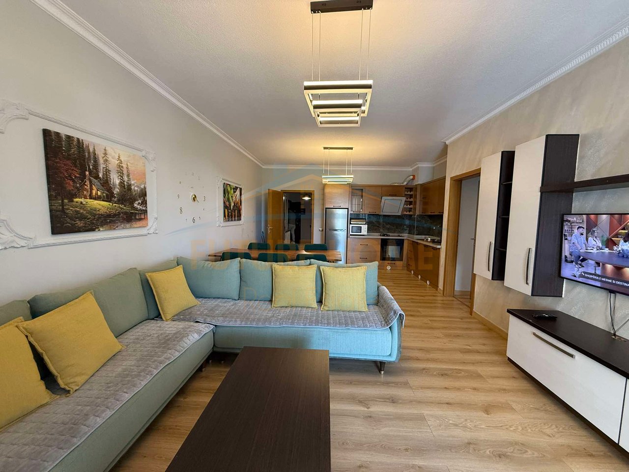 Qira, Apartament 3+1+2, Liqeni i Thate