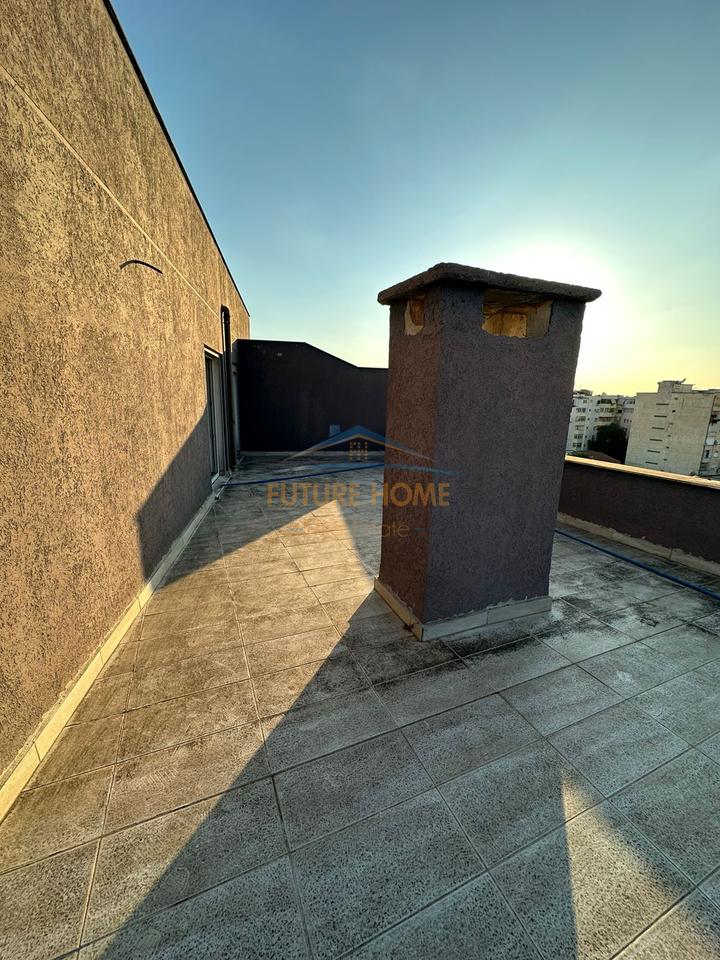 Shitje, Penthouse, Bulevardi Zhan Dark,Tiranë.