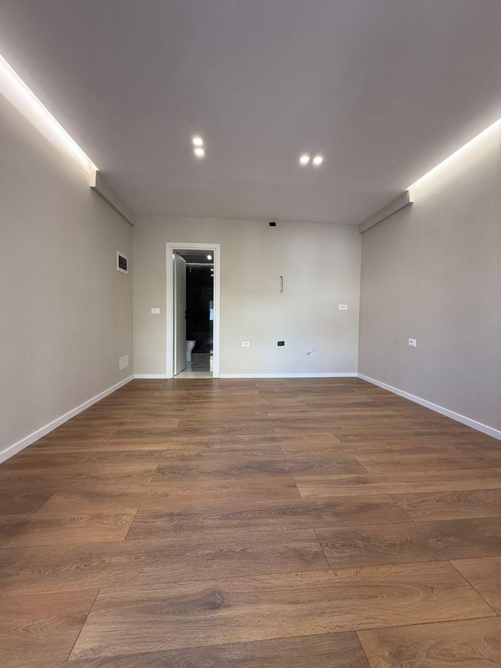 For sale, studio apartment, Elbasan Street, Tirana