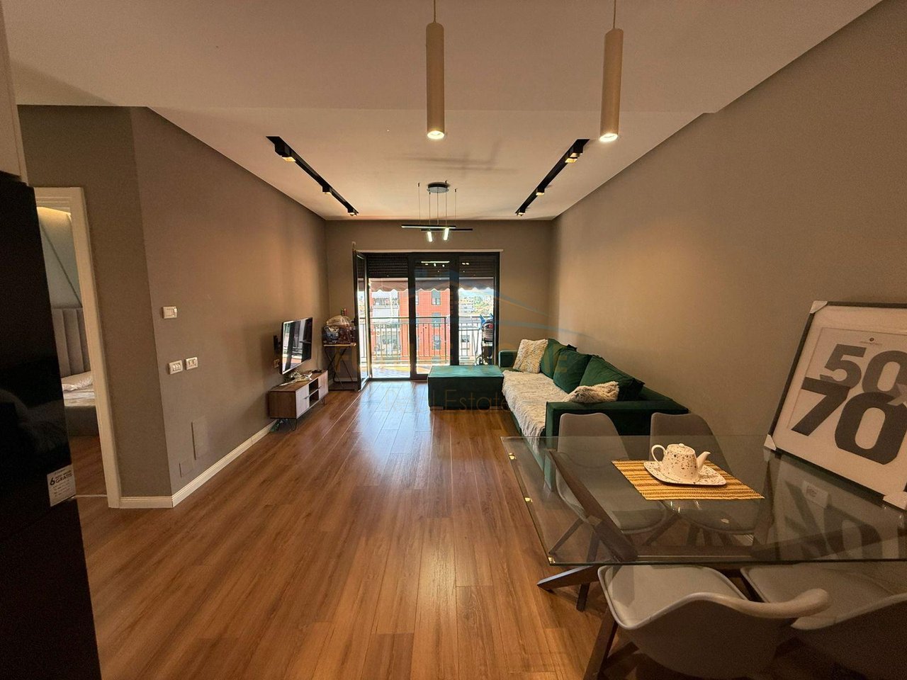 In vendita, Appartamento 1+1, Green City Residence, Nuovo Anello, Tirana.