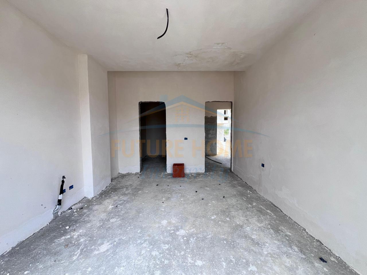 In vendita, Villa su 2 piani, Green Field Residence, Tirana.