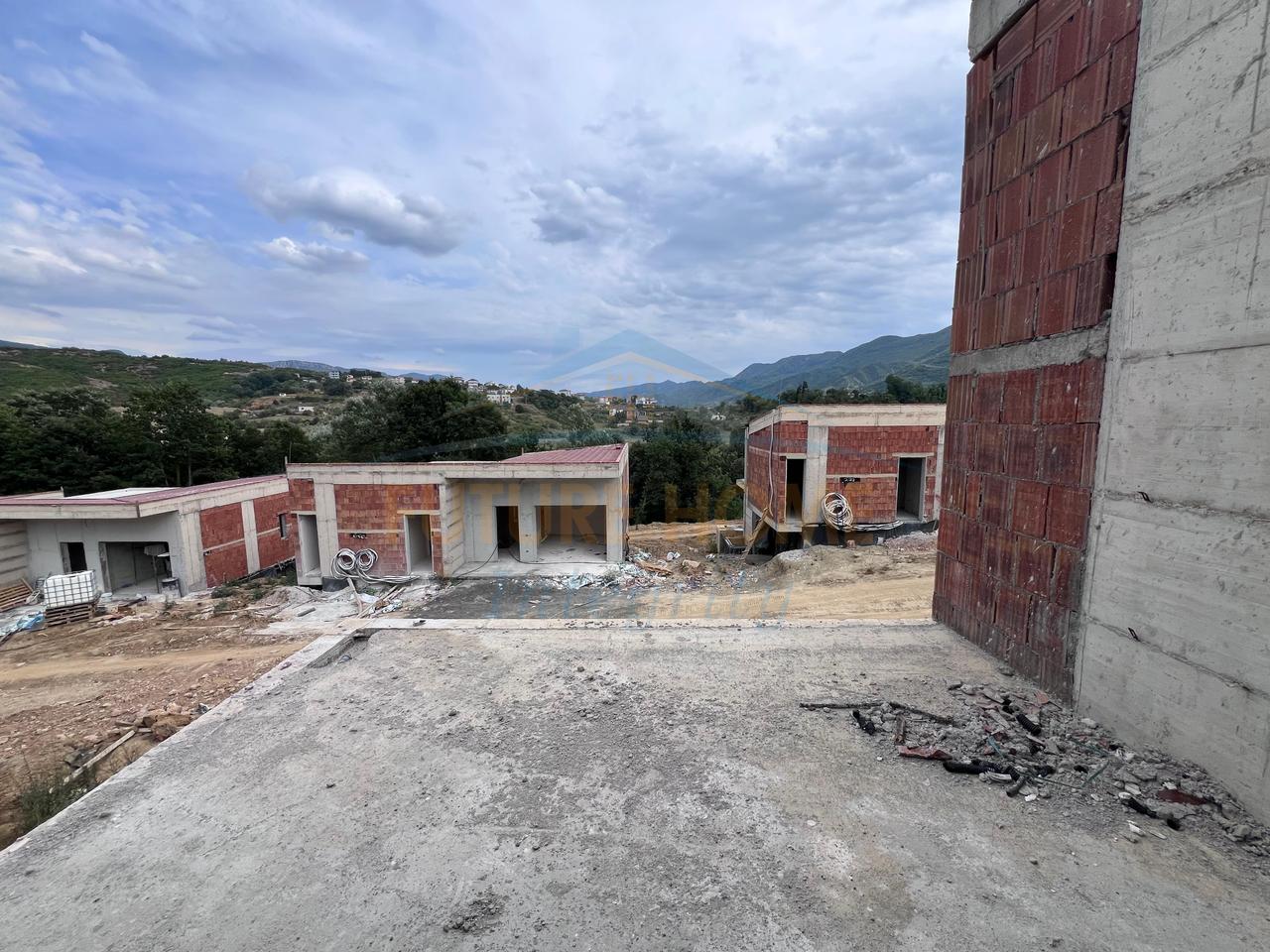 In vendita, Villa su 2 piani, Green Field Residence, Tirana.