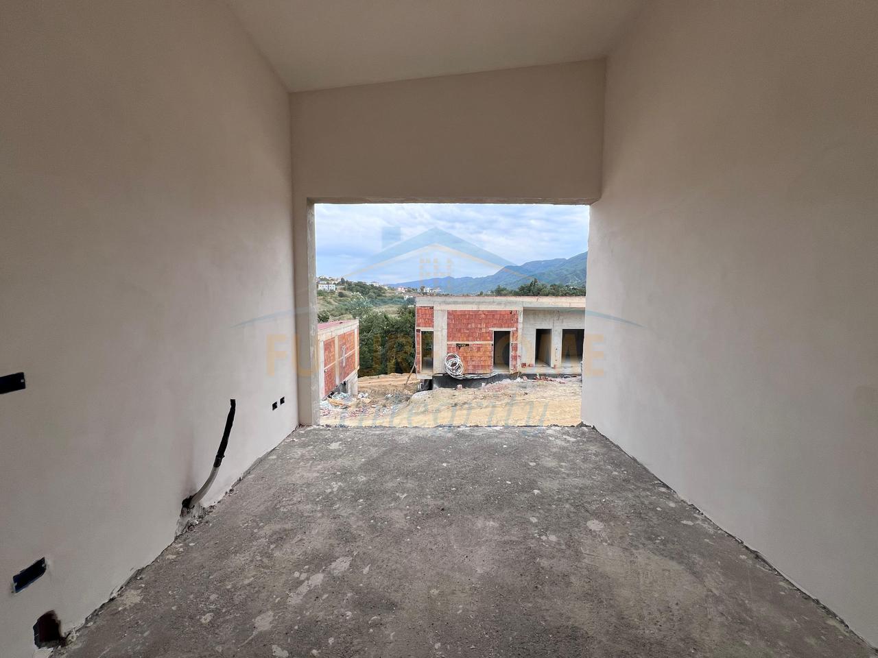 In vendita, Villa su 2 piani, Green Field Residence, Tirana.
