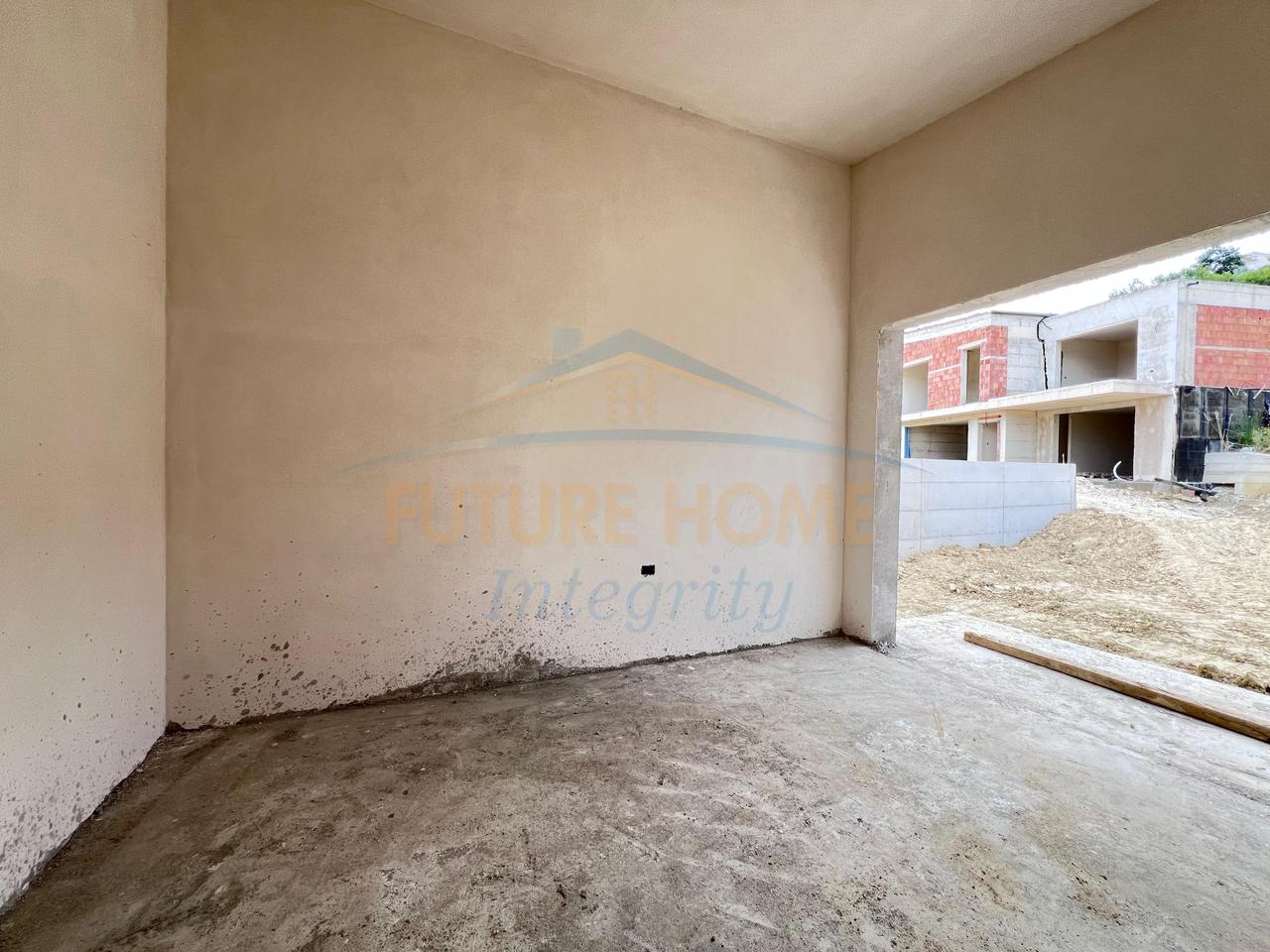 In vendita, Villa su 2 piani, Green Field Residence, Tirana.