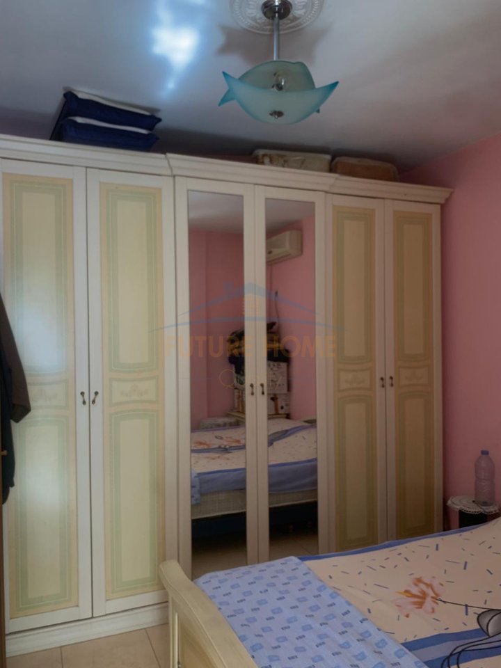 Shitet, Apartament 2+1+2, Golem.