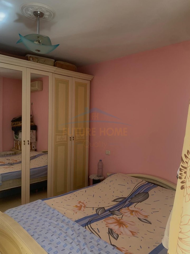 Shitet, Apartament 2+1+2, Golem.