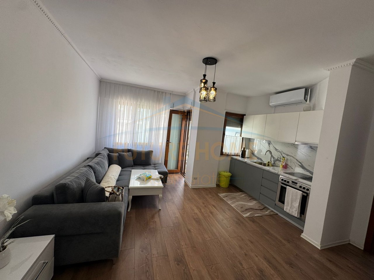 Shitet, Apartament 2+1+2, Mali i Robit, Golem
