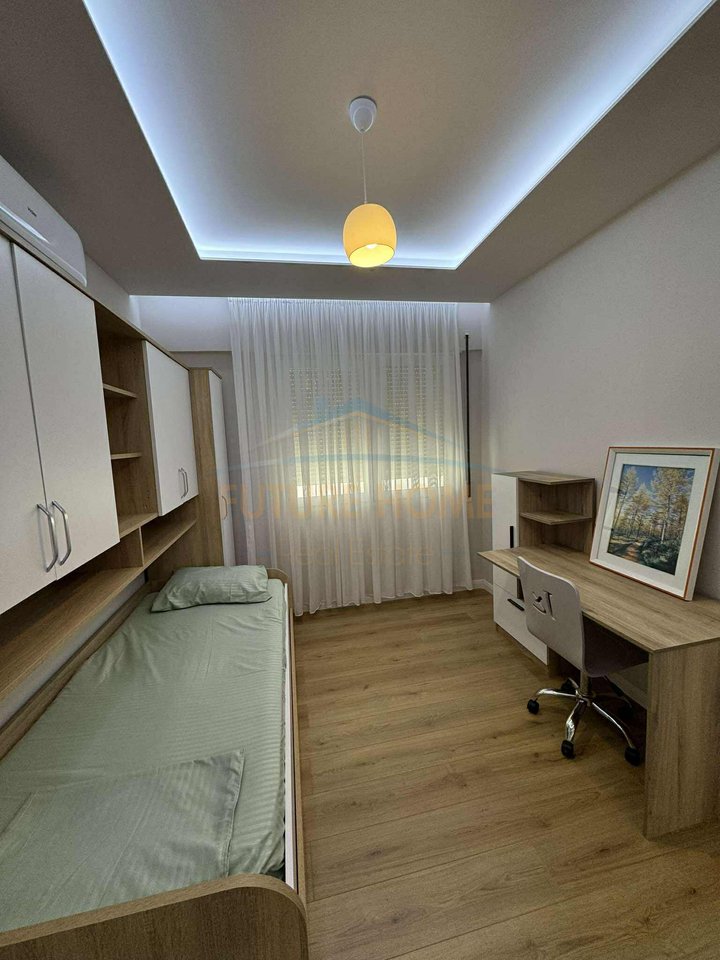 Rent, Apartment 2+1+2, Kavaja Street.