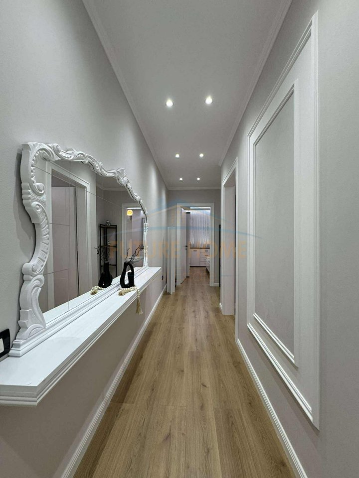Rent, Apartment 2+1+2, Kavaja Street.