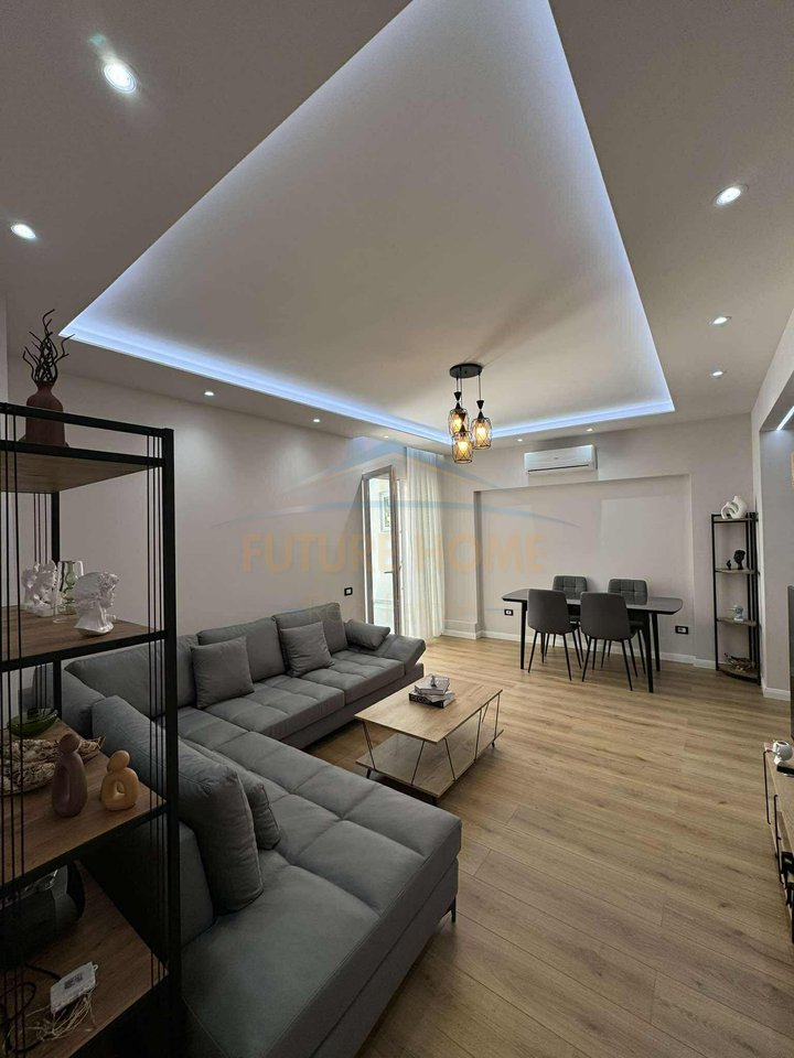 Rent, Apartment 2+1+2, Kavaja Street.