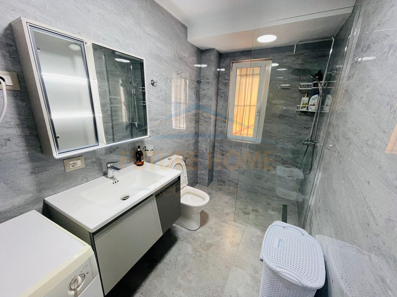 Affitto, Appartamento 2+1, Bllok, Garda, Tirana.