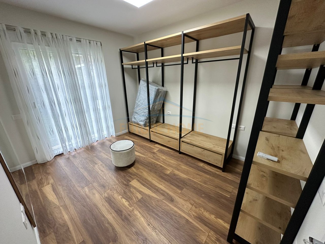 Rent, Apartment 2+1+Parking space, Dry Lake, Tirana.