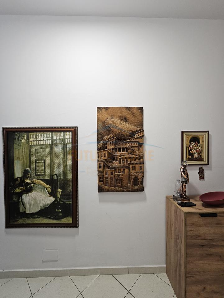 Qira, Appartamento 1+1+2 Balconi, Shkembi Kavajes, Durazzo