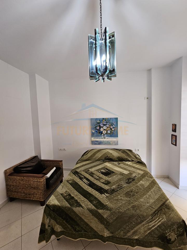 Qira, Appartamento 1+1+2 Balconi, Shkembi Kavajes, Durazzo
