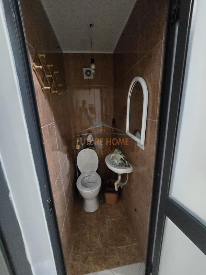 Qera, Ambient Biznesi, Unaza e Re, Tiranë.