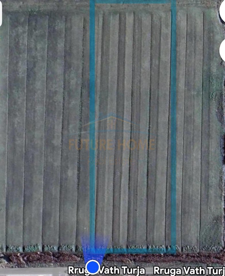 Shitet, Toke, Pranë Eco Park, Durrës.