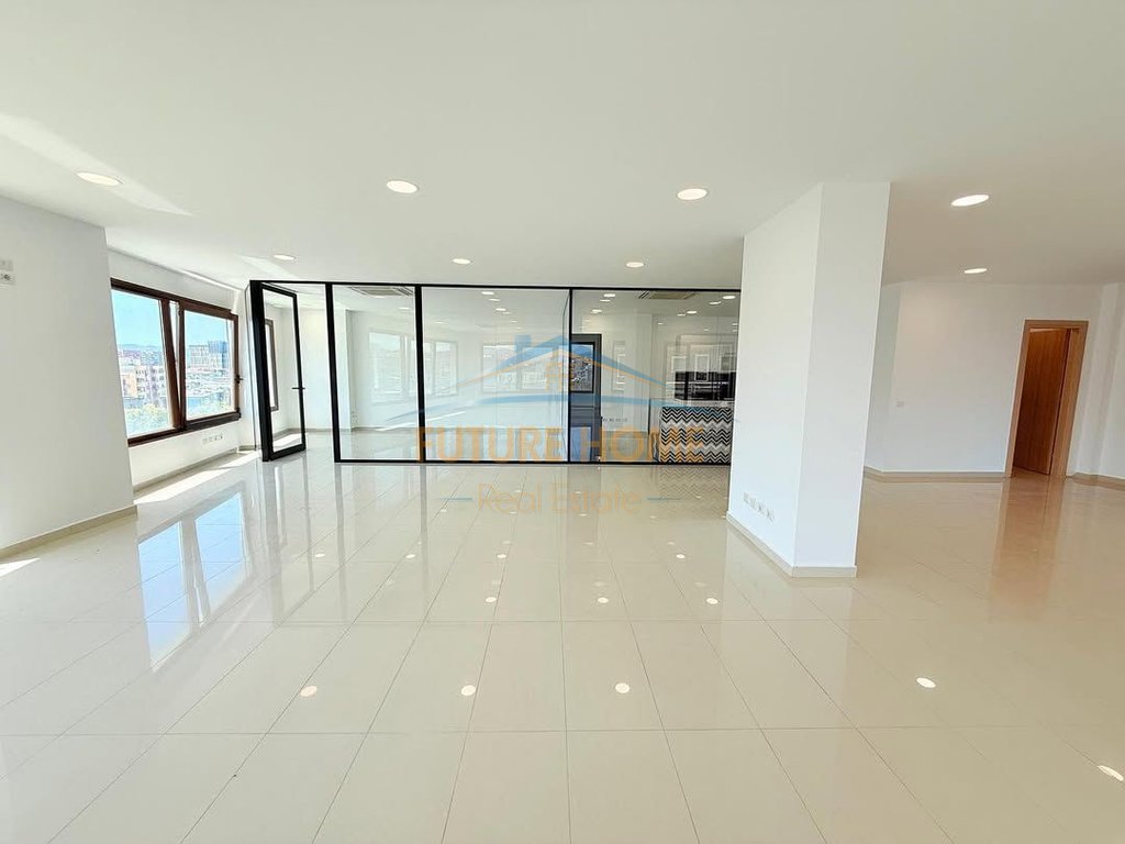 Rent, Office, near the Delijorgji Complex!