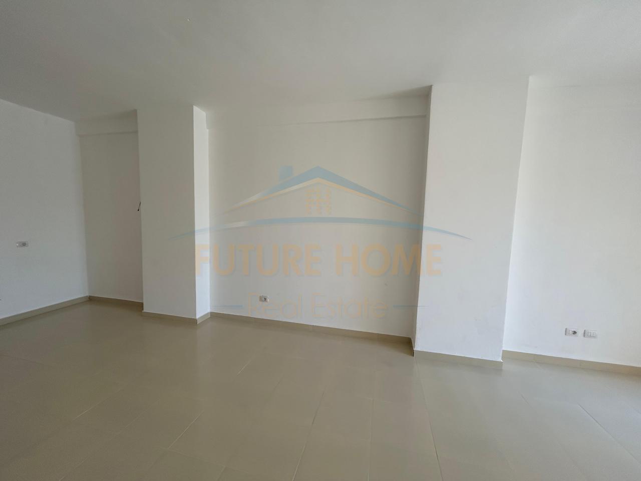 Shitet, Apartament 2+1+2, prane Ish URT, Durres