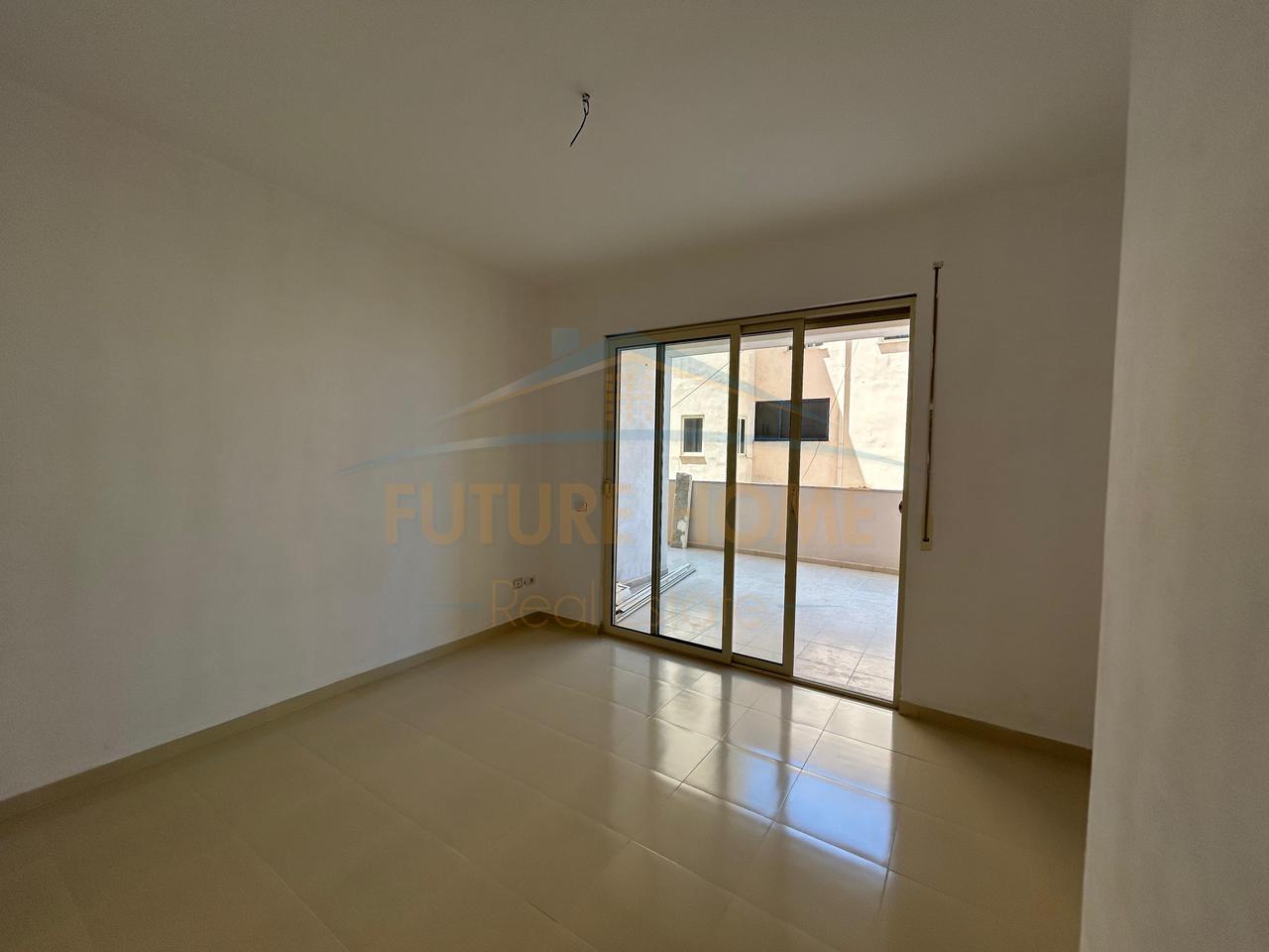 Shitet, Apartament 2+1+2, prane Ish URT, Durres