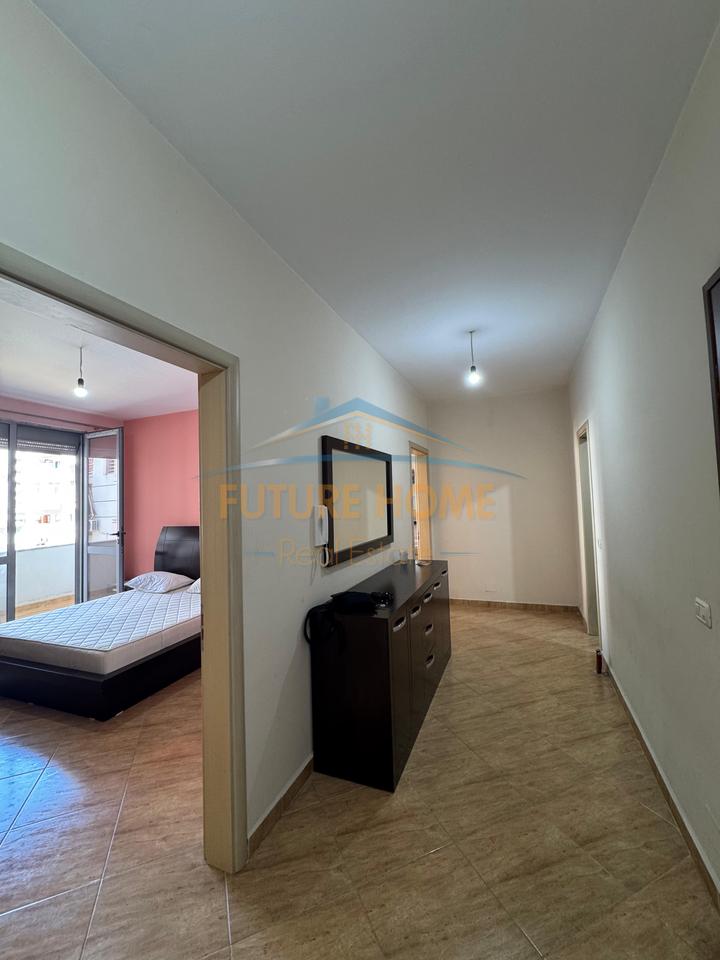 Affitto, Appartamento 2+1+2, Comune di Parigi, Tirana.