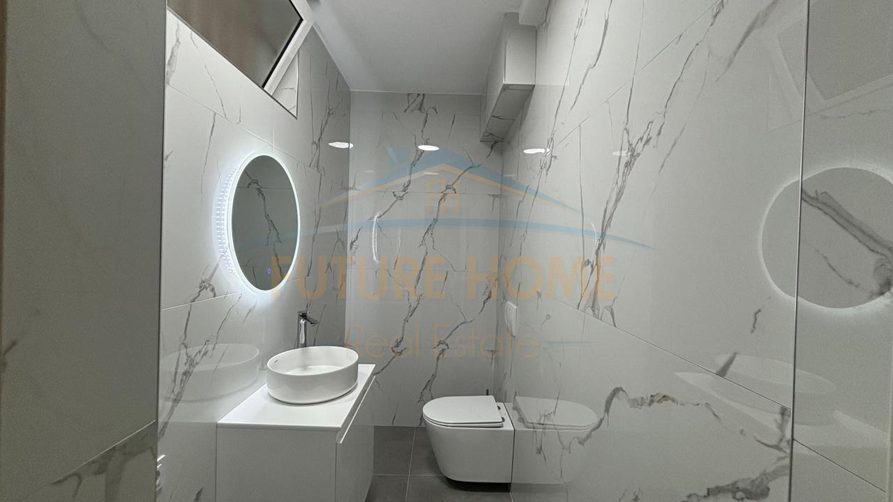 Qira, Office Ambient, Center, Tirana