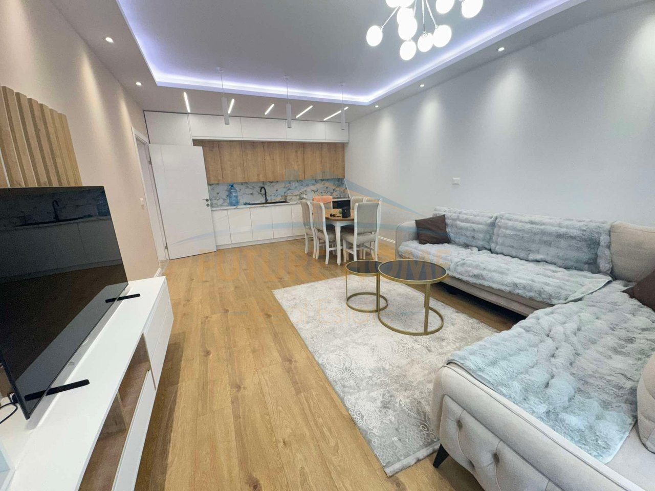 Shitet, Apartament 2+1,Fresku, Tiranë