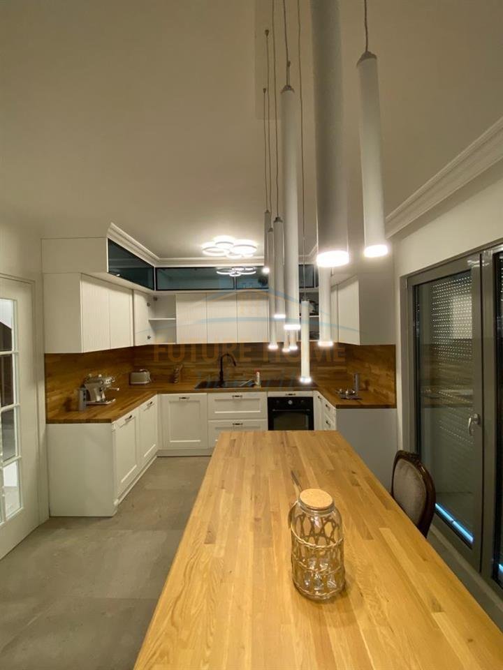 For sale, 3-storey villa, Porta e Gjelbër Residence, Tirana.