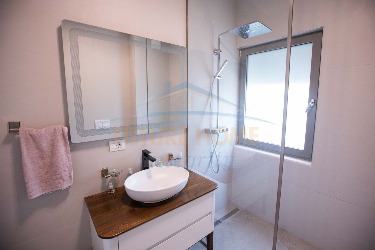 For sale, 3-storey villa, Porta e Gjelbër Residence, Tirana.