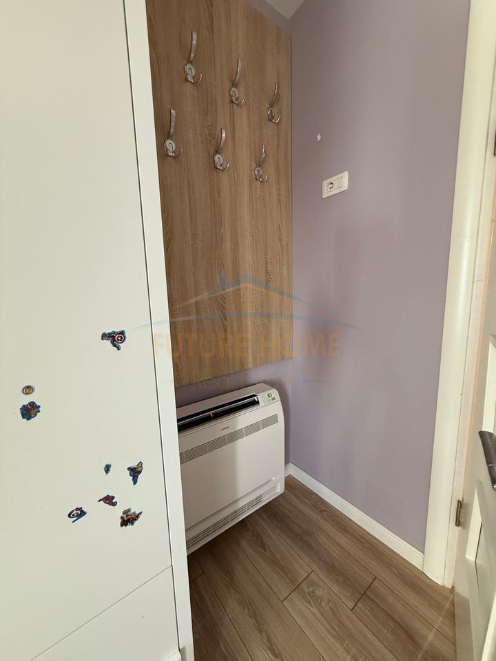 Shitet Apartament 3+1 , Vollga, Durres.
