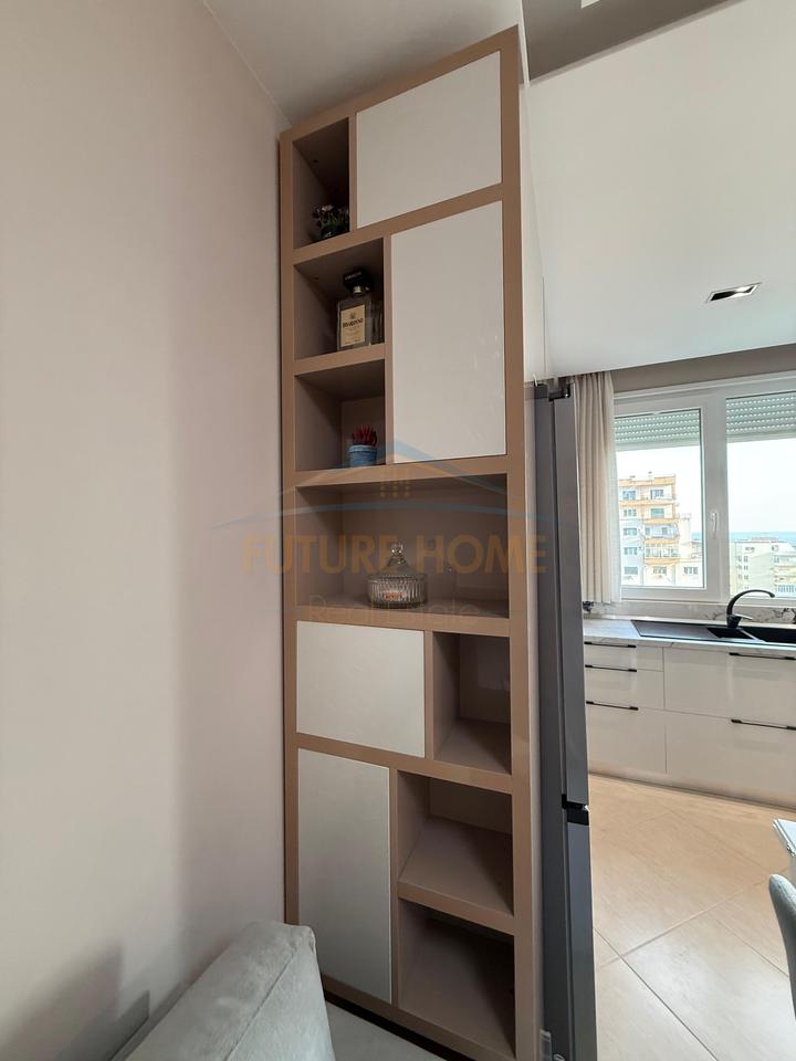 Shitet Apartament 3+1 , Vollga, Durres.